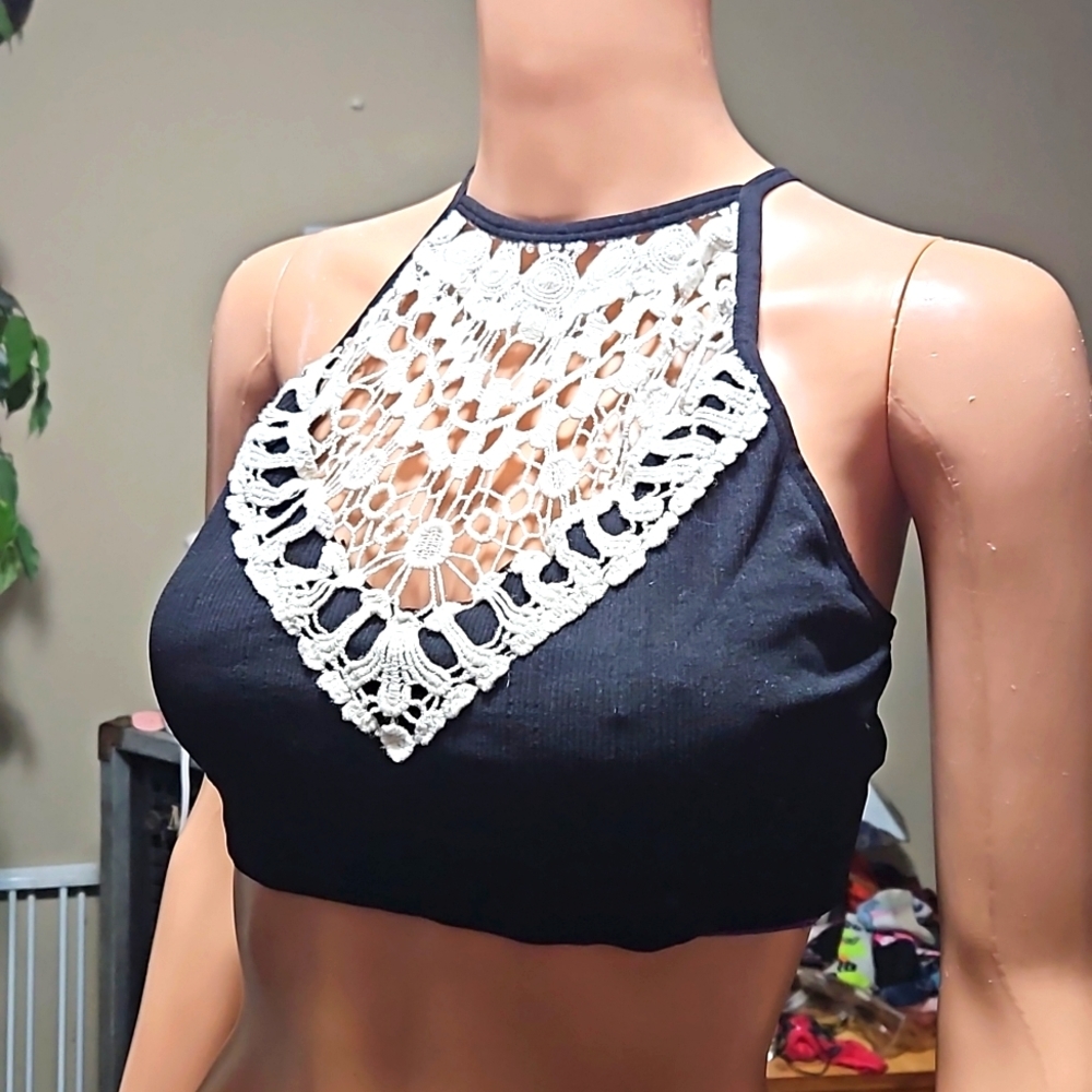 Black Crochet Sports Halter Top 3/10$